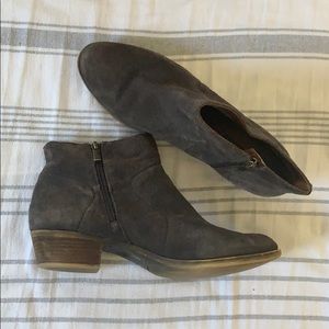 Lucky Brand ankle boots gray leather